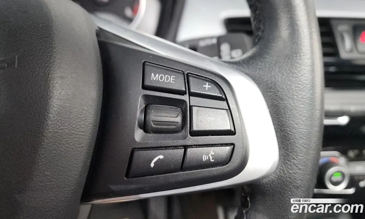 BMW X1 2017 2.0 автомат (гидро), фото 15