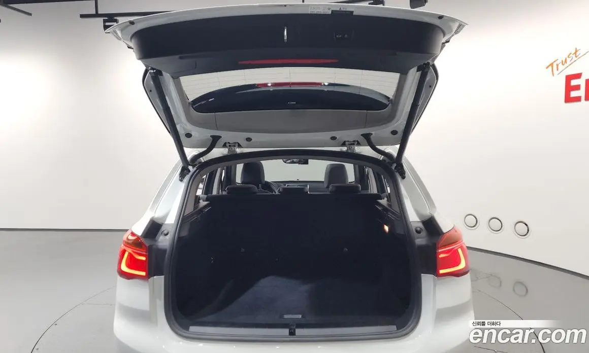 BMW X1 2017 2.0 автомат (гидро), фото 20