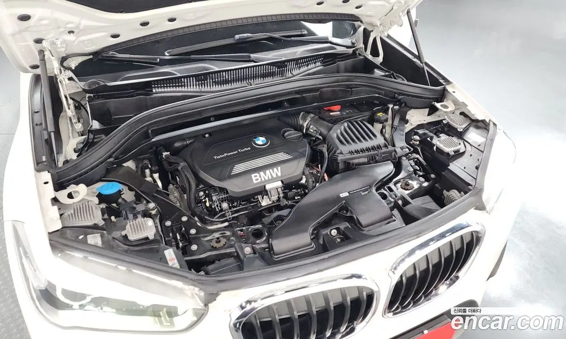 BMW X1 2017 2.0 автомат (гидро), фото 6