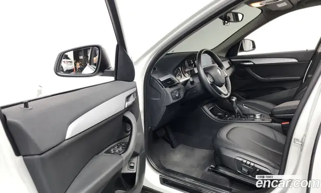 BMW X1 2017 2.0 автомат (гидро), миниатюра 10