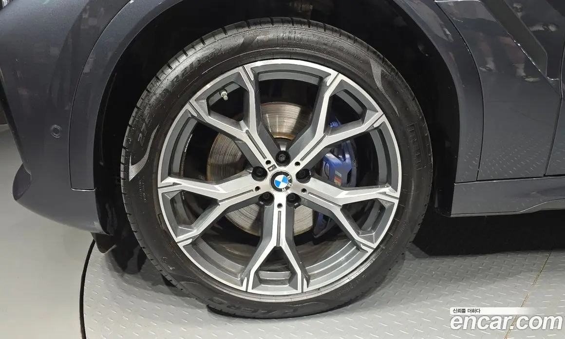 BMW X6 2021 3.0 автомат (гидро), фото 5