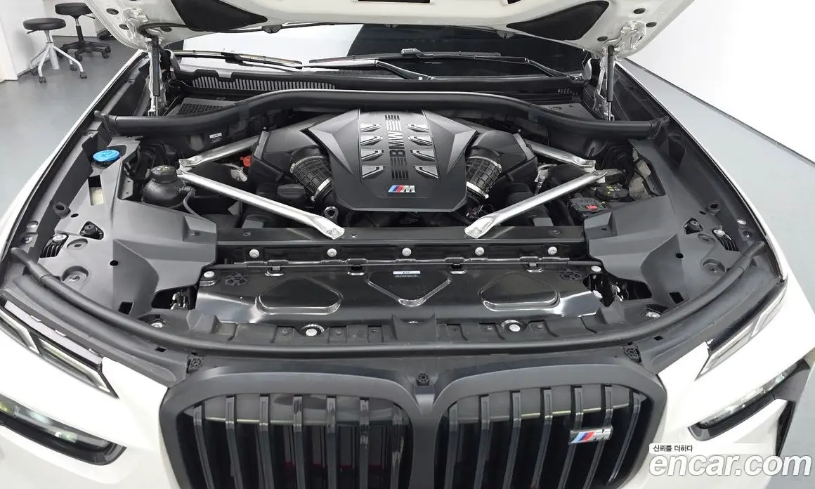 BMW X7 2024 4.4 автомат (гидро), фото 6