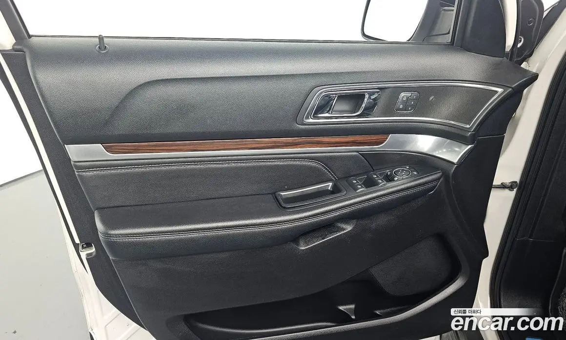 Ford Explorer 2018 2.3 автомат (гидро), фото 13