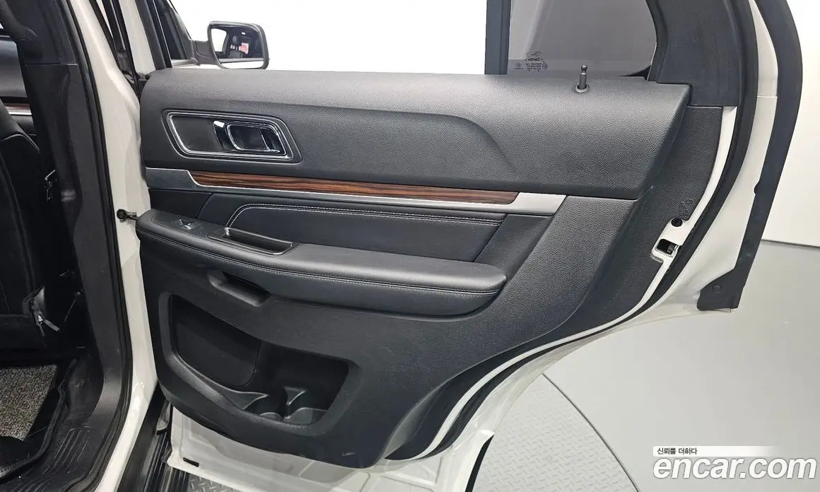 Ford Explorer 2018 2.3 автомат (гидро), фото 14