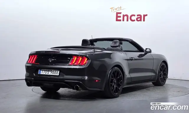 Ford Mustang 2018 2.3 автомат (гидро), миниатюра 2
