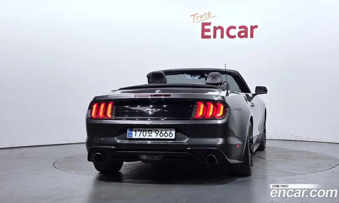 Ford Mustang 2018 2.3 автомат (гидро), фото 4