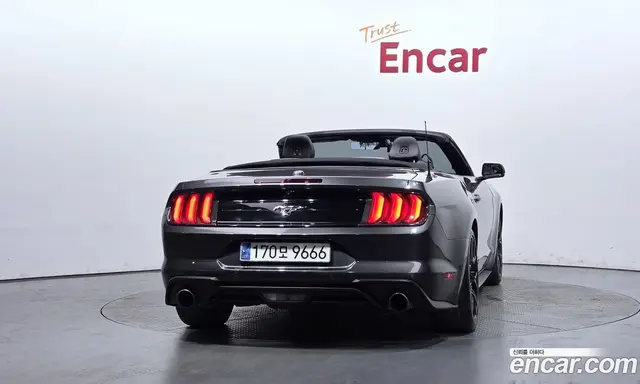 Ford Mustang 2018 2.3 автомат (гидро), миниатюра 4