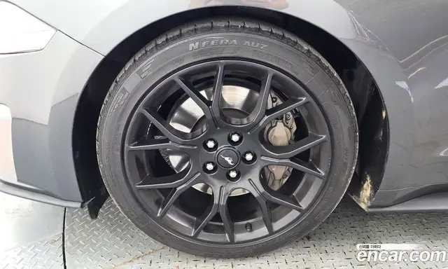 Ford Mustang 2018 2.3 автомат (гидро), миниатюра 5
