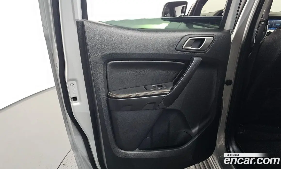 Ford Ranger 2021 2.0 автомат (гидро), фото 15