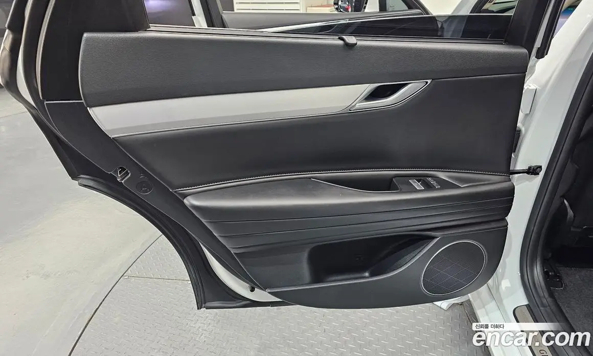 Genesis G80 2024 2.5 автомат (гидро), фото 15