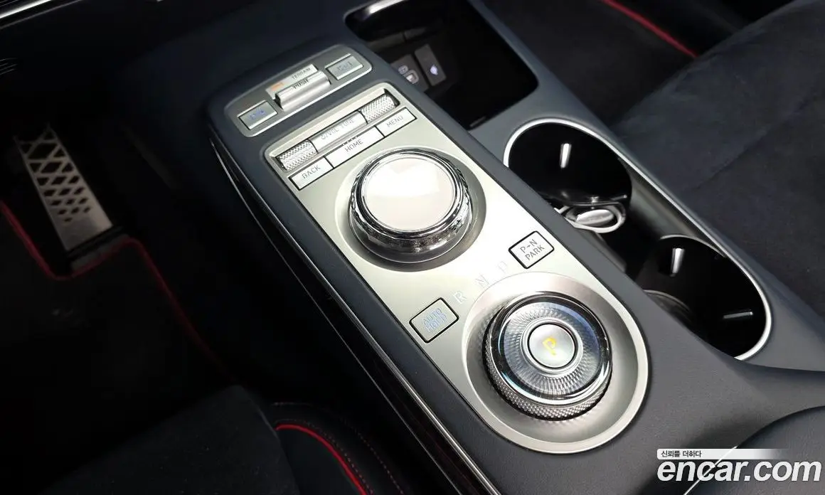Genesis GV70 2021 2.5 автомат (гидро), фото 9