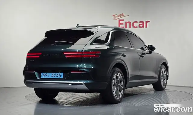 Genesis GV70 2022 0.1 автомат (гидро), миниатюра 2