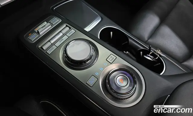 Genesis GV70 2022 0.1 автомат (гидро), миниатюра 12