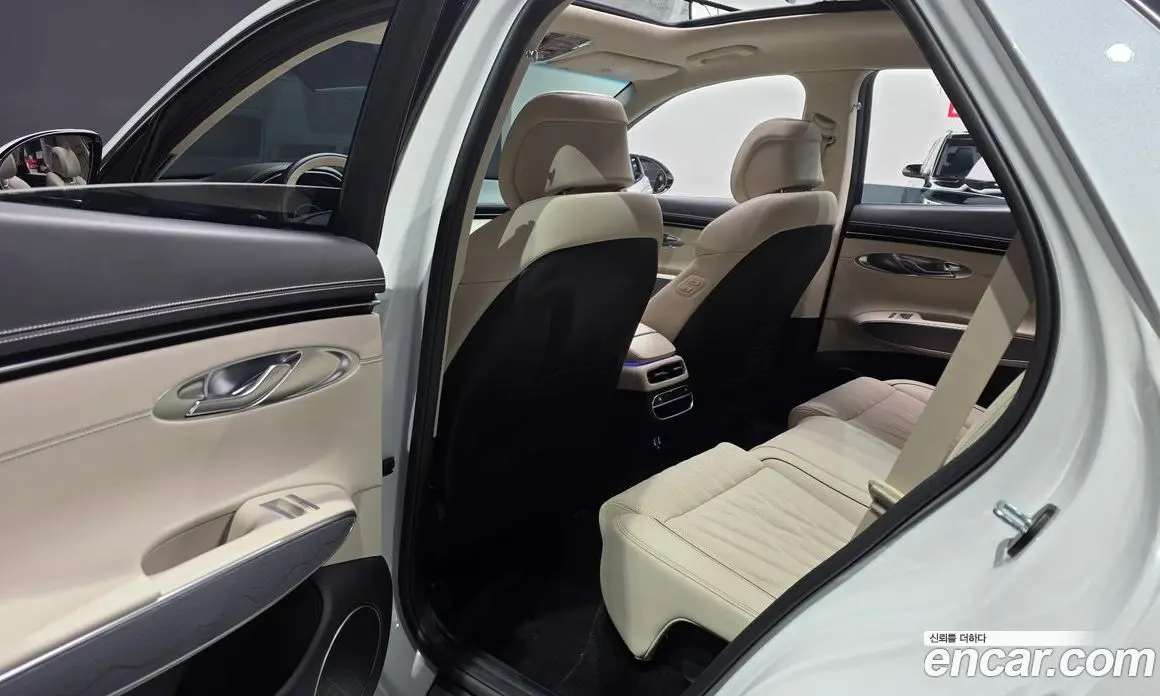Genesis GV70 2022 2.5 автомат (гидро), фото 16