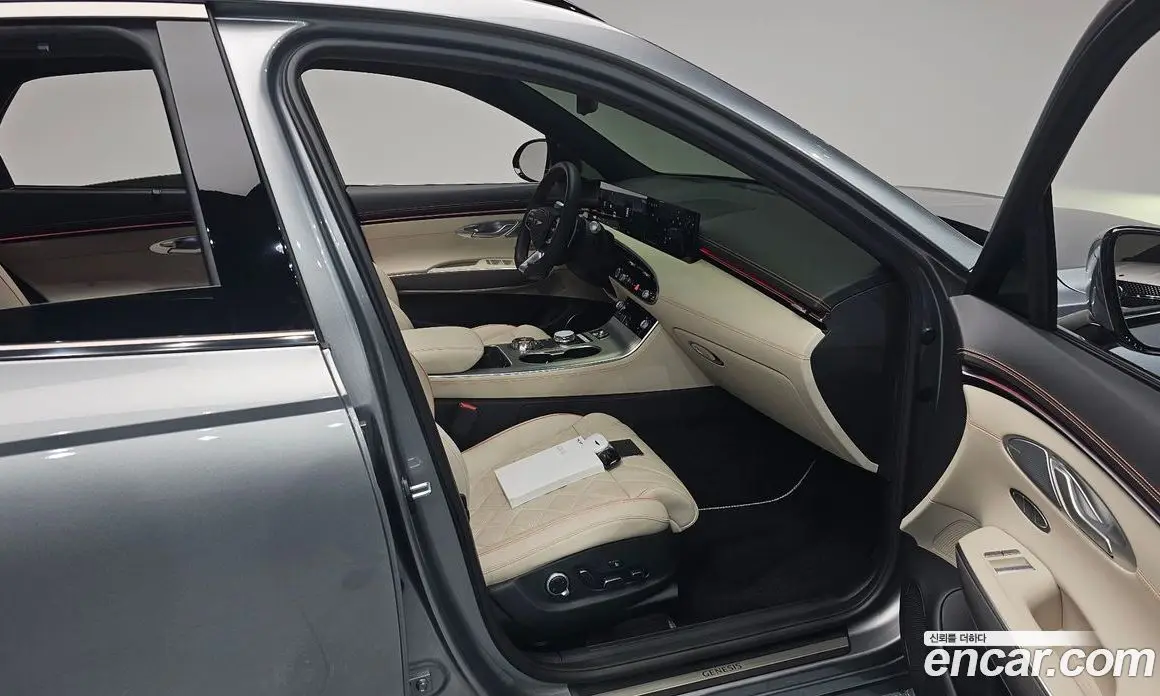 Genesis GV70 2025 3.5 автомат (гидро), фото 15