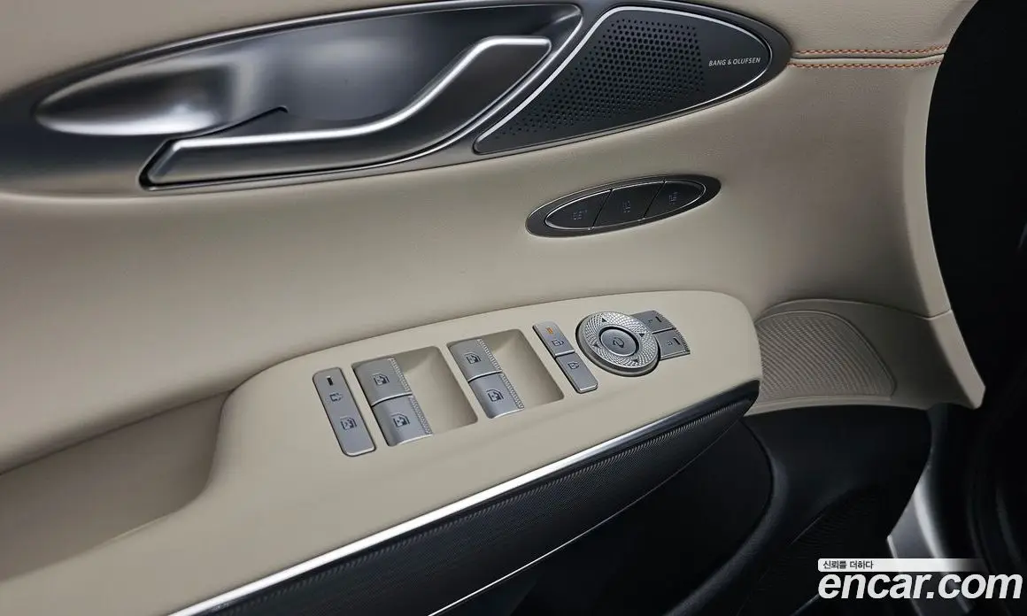 Genesis GV70 2025 3.5 автомат (гидро), фото 22