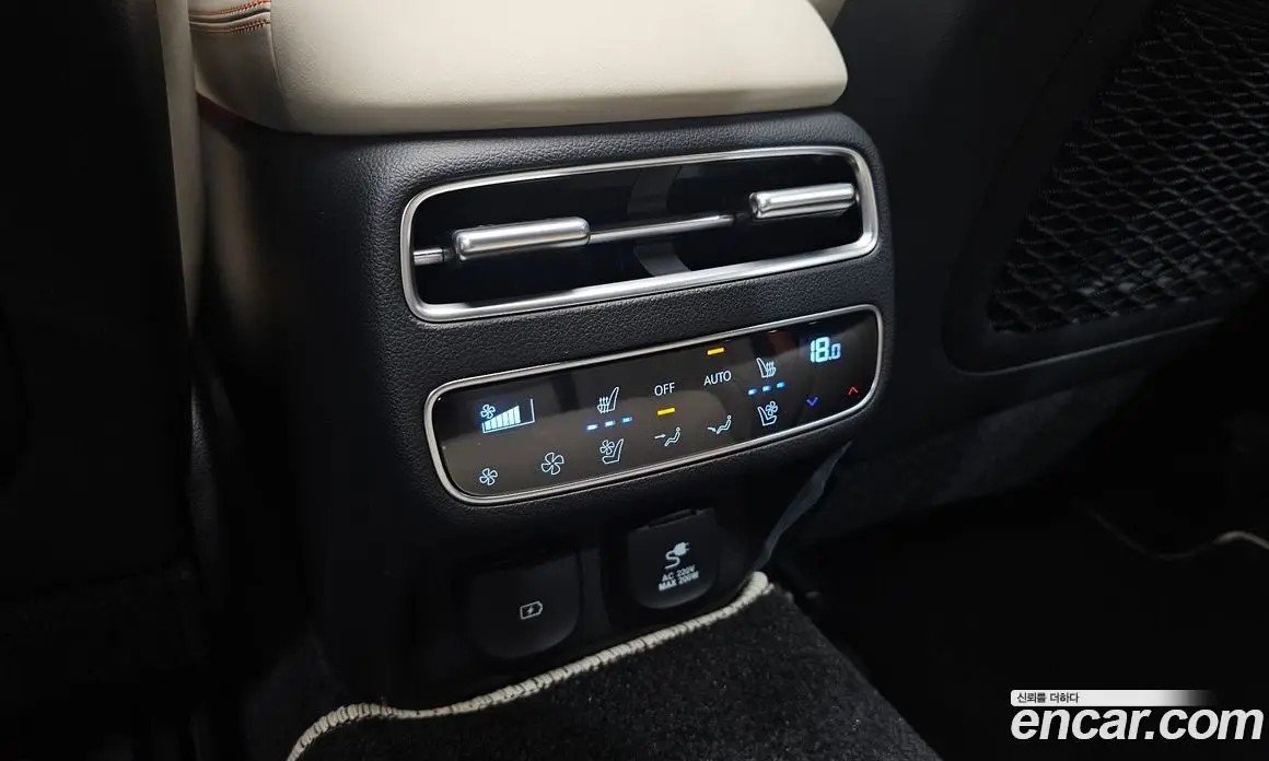 Genesis GV70 2025 3.5 автомат (гидро), фото 24