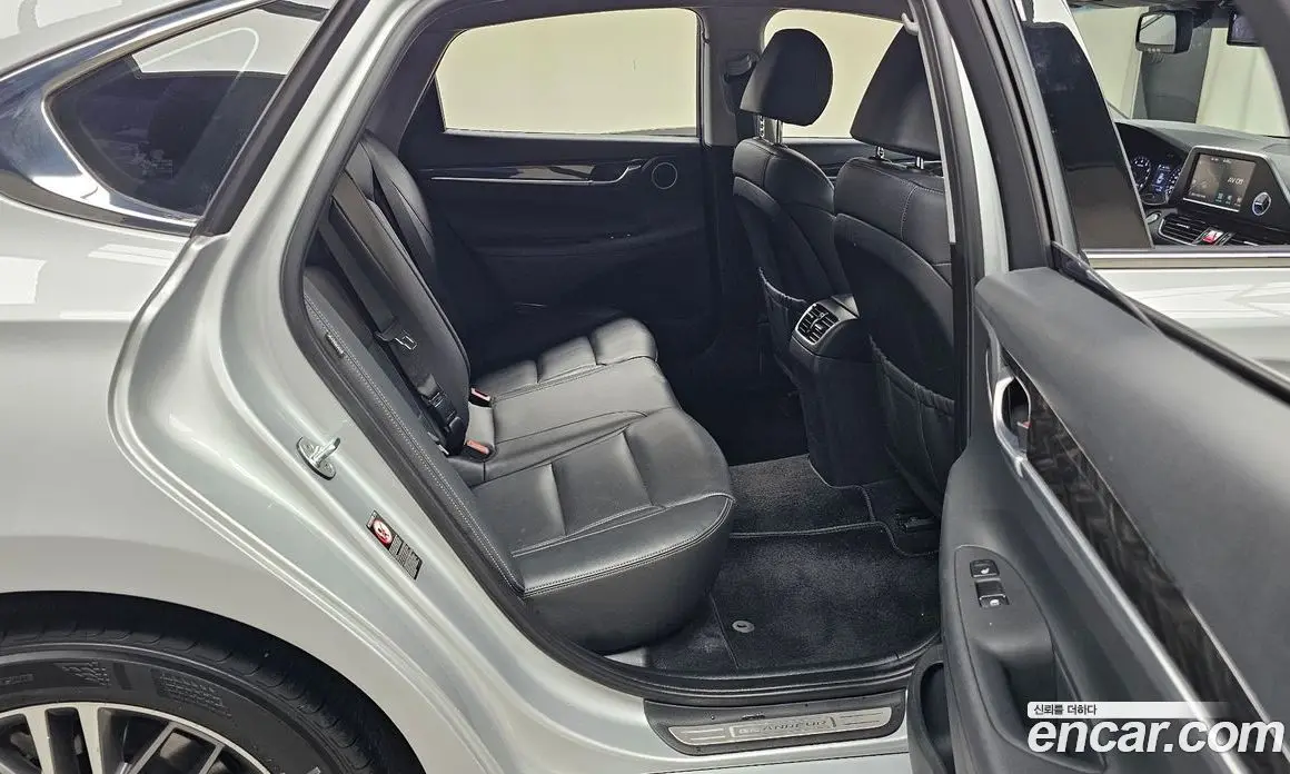 Hyundai Grandeur 2017 2.4 автомат (гидро), фото 11
