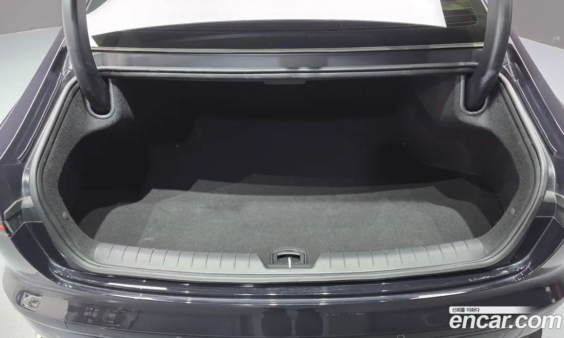 Hyundai Grandeur 2023 2.5 автомат (гидро), фото 23