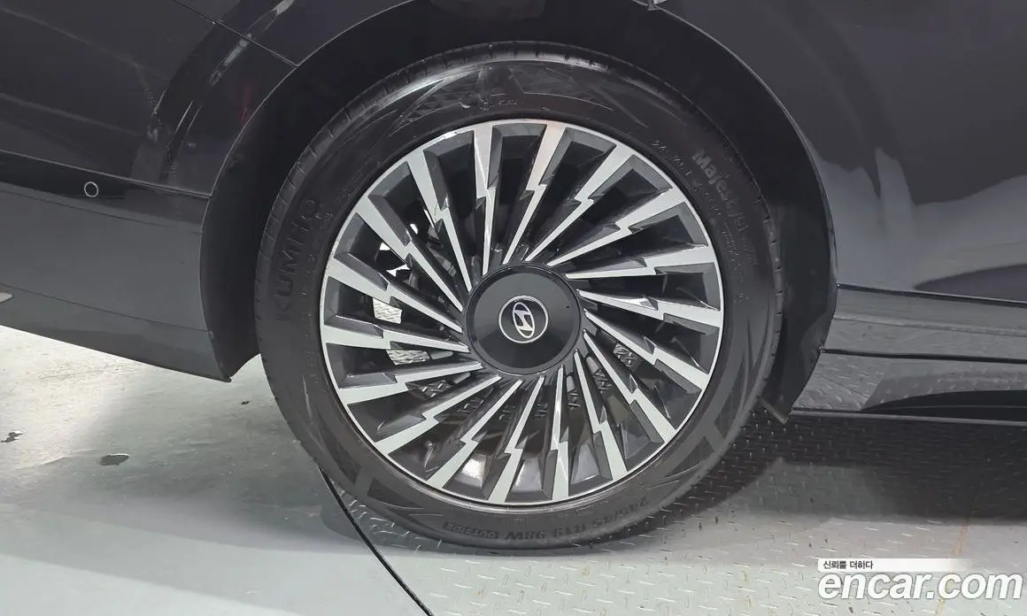 Hyundai Grandeur 2023 2.5 автомат (гидро), фото 5