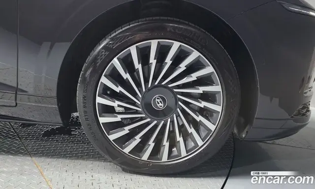 Hyundai Grandeur 2023 2.5 автомат (гидро), миниатюра 7