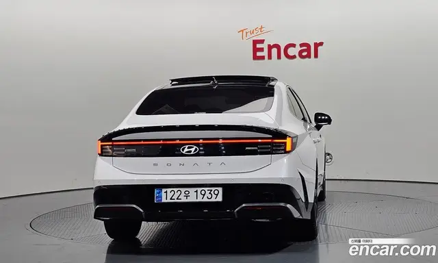 Hyundai Sonata 2023 1.6 автомат (гидро), миниатюра 4