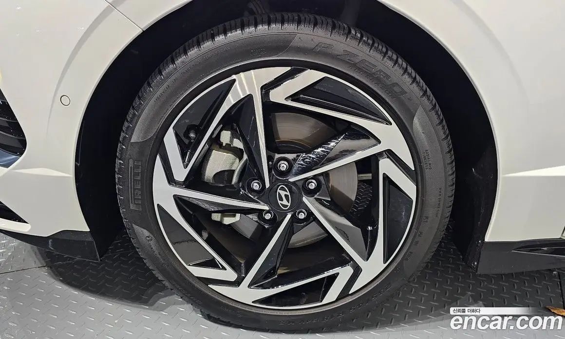 Hyundai Sonata 2023 1.6 автомат (гидро), фото 5