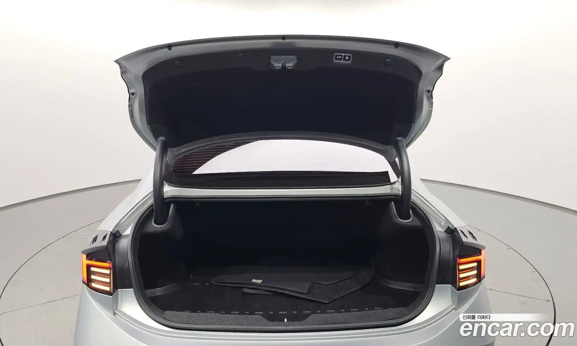 Hyundai Sonata 2023 1.6 автомат (гидро), фото 32