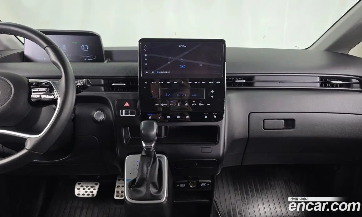Hyundai Staria 2021 2.2 автомат (гидро), фото 20