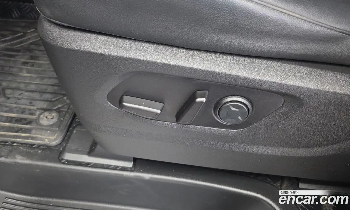 Hyundai Staria 2021 2.2 автомат (гидро), фото 24