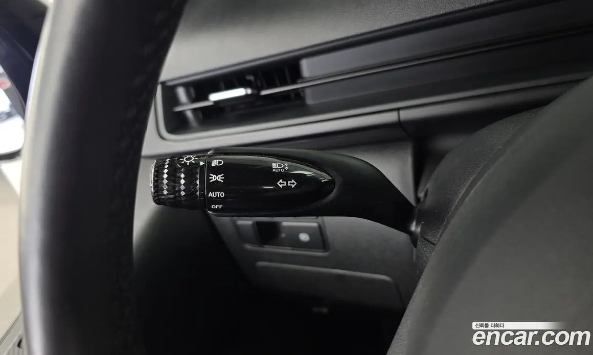 Hyundai Staria 2021 2.2 автомат (гидро), фото 29