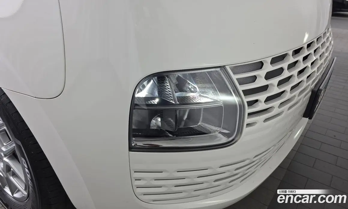 Hyundai Staria 2021 2.2 автомат (гидро), фото 8