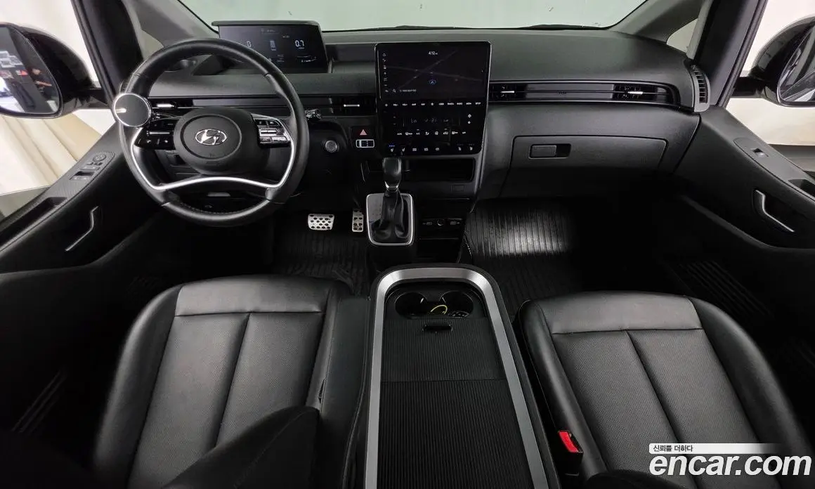 Hyundai Staria 2021 2.2 автомат (гидро), фото 10