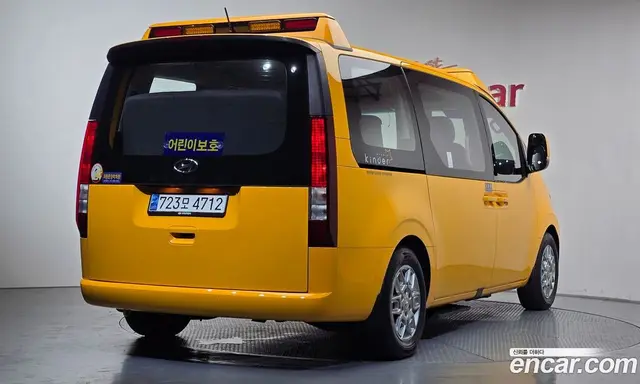 Hyundai Staria 2023 3.5 автомат (гидро), миниатюра 2