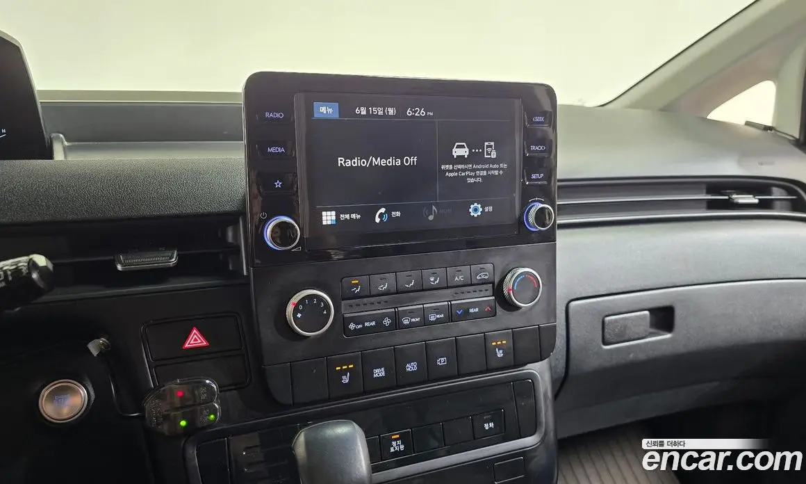Hyundai Staria 2023 3.5 автомат (гидро), фото 17