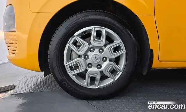 Hyundai Staria 2023 3.5 автомат (гидро), миниатюра 5