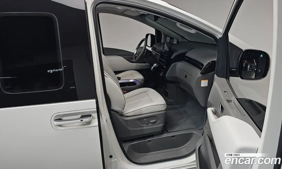 Hyundai Staria 2024 1.6 автомат (гидро), фото 15