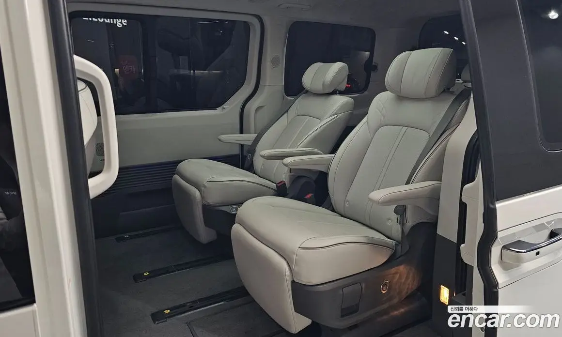 Hyundai Staria 2024 1.6 автомат (гидро), фото 16