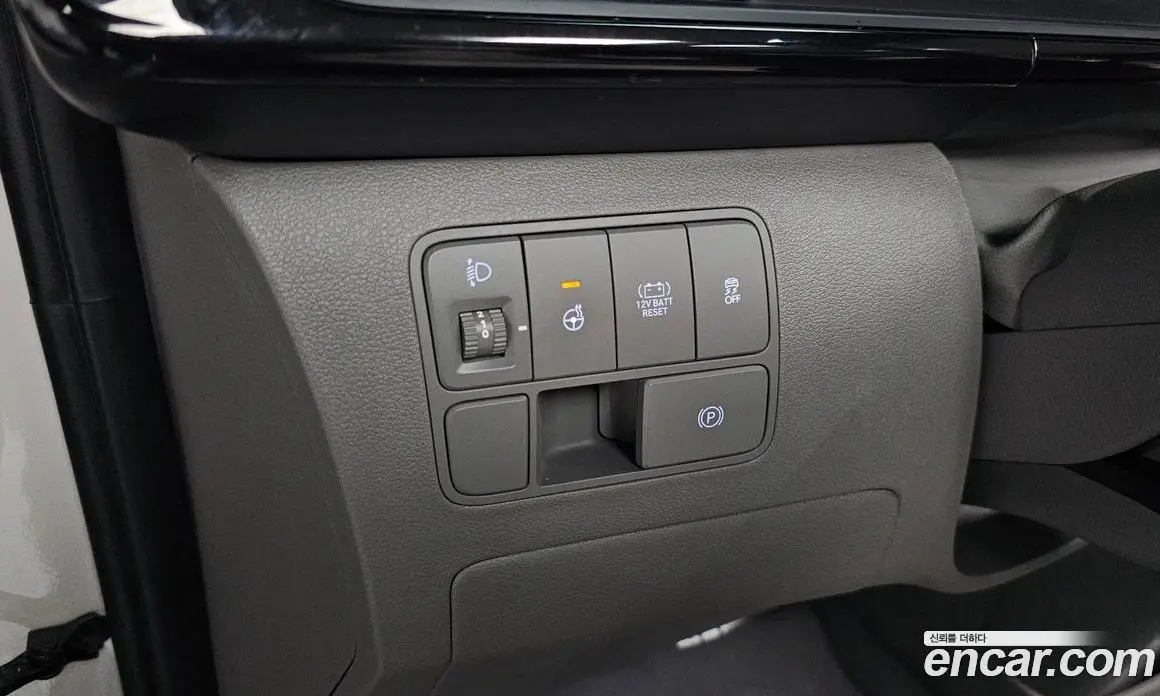 Hyundai Staria 2024 1.6 автомат (гидро), фото 23