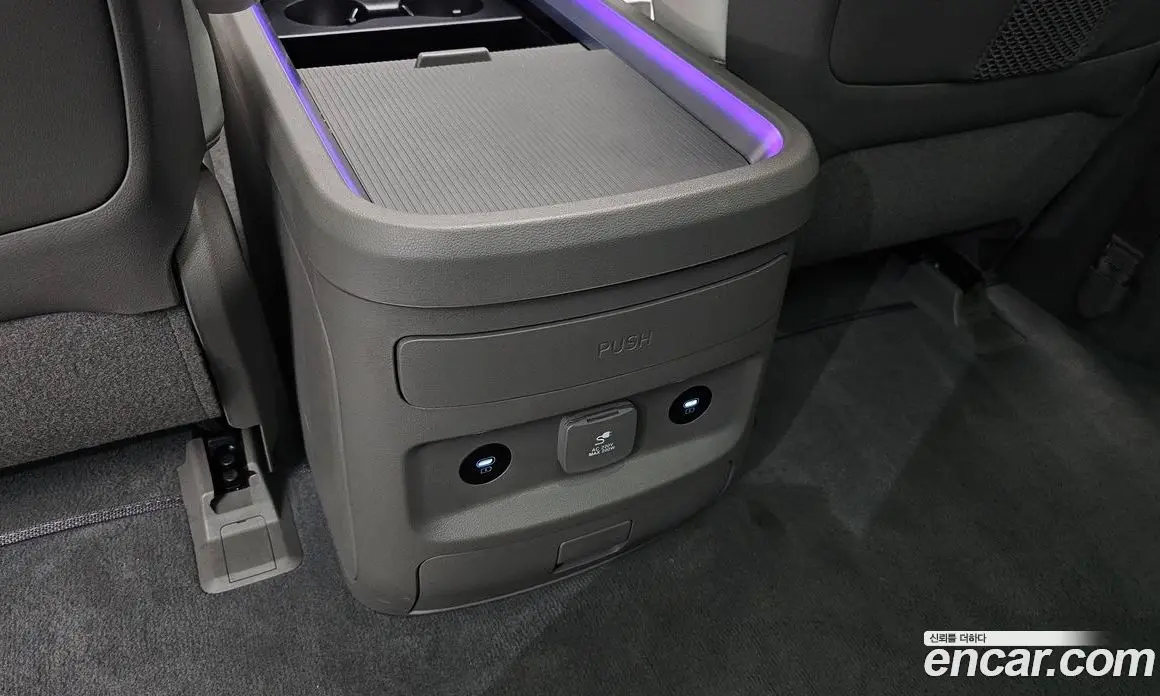 Hyundai Staria 2024 1.6 автомат (гидро), фото 30