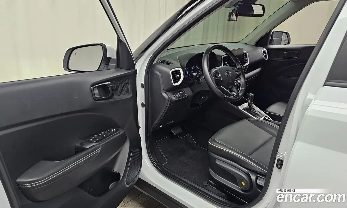 Hyundai Venue 2021 1.6 автомат (гидро), фото 13