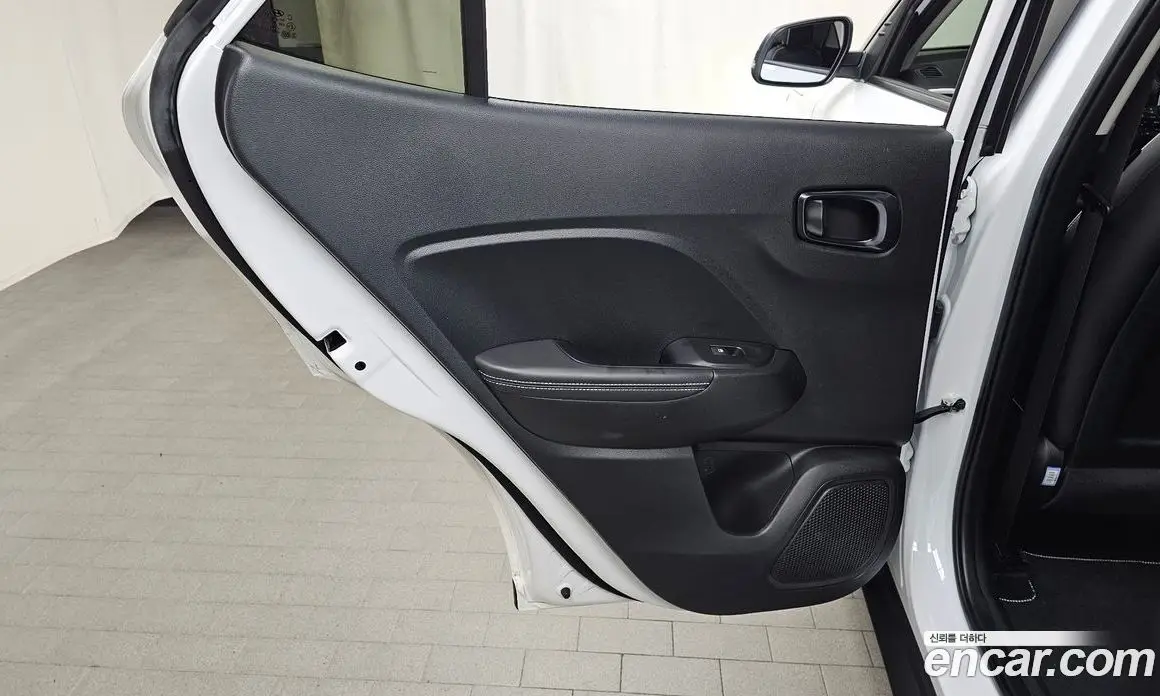 Hyundai Venue 2021 1.6 автомат (гидро), фото 15