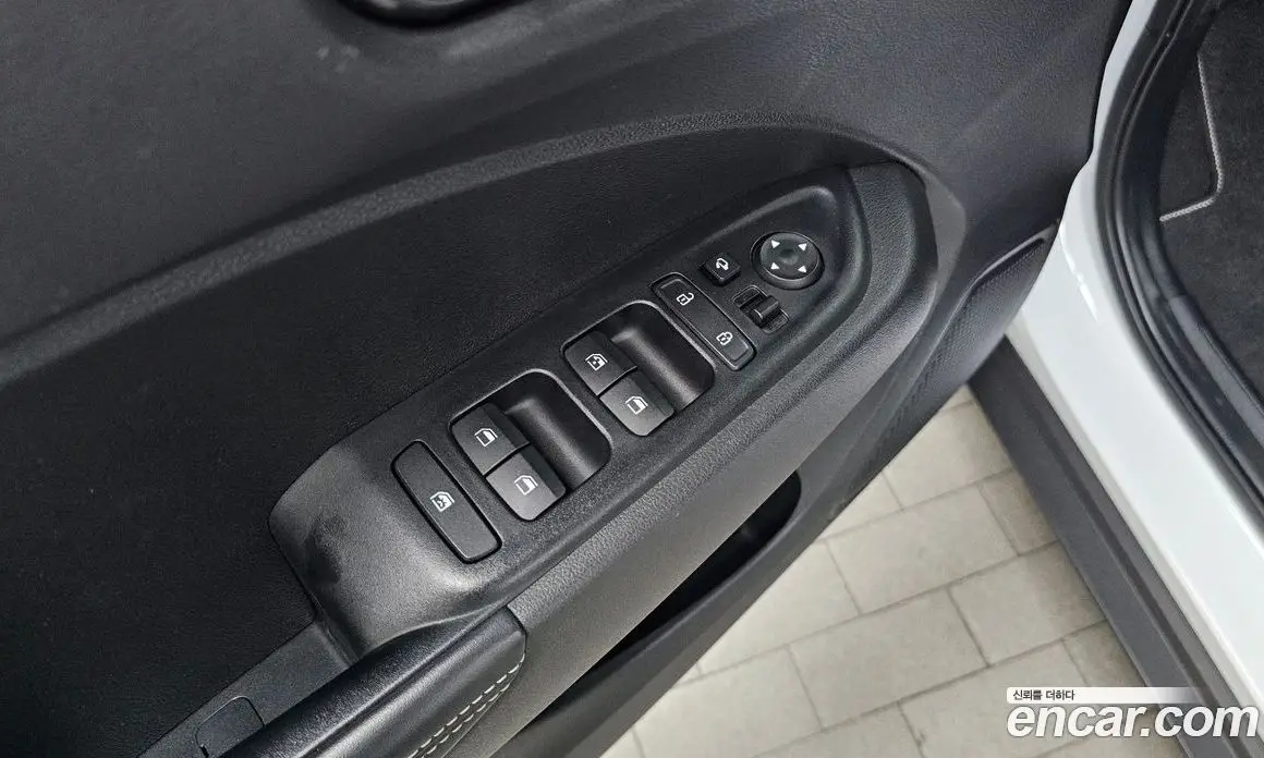 Hyundai Venue 2021 1.6 автомат (гидро), фото 29