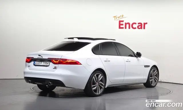 Jaguar XF 2017 3.0 автомат (гидро), миниатюра 2 Jaguar XF 2017 3.0 автомат (гидро), миниатюра 2