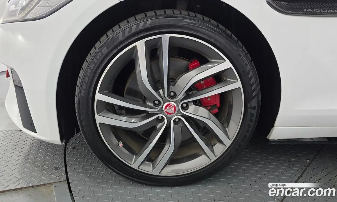Jaguar XF 2017 3.0 автомат (гидро), фото 5 Jaguar XF 2017 3.0 автомат (гидро), фото 5