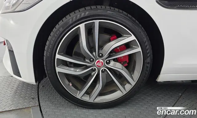 Jaguar XF 2017 3.0 автомат (гидро), миниатюра 5 Jaguar XF 2017 3.0 автомат (гидро), миниатюра 5