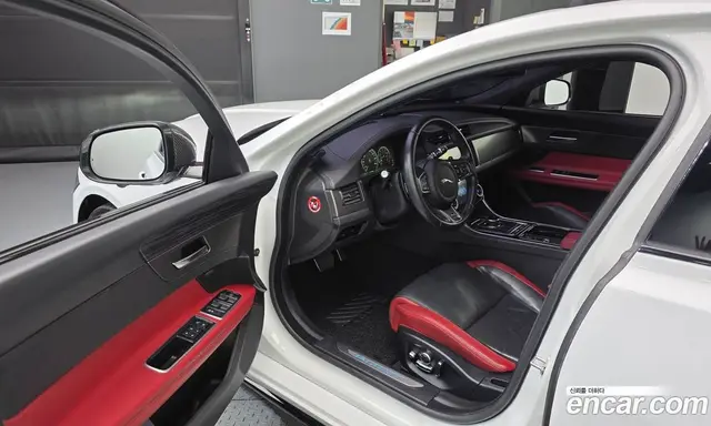 Jaguar XF 2017 3.0 автомат (гидро), миниатюра 10 Jaguar XF 2017 3.0 автомат (гидро), миниатюра 10