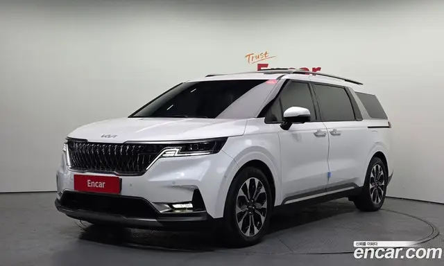 Kia Carnival, 2023, 32 741 км