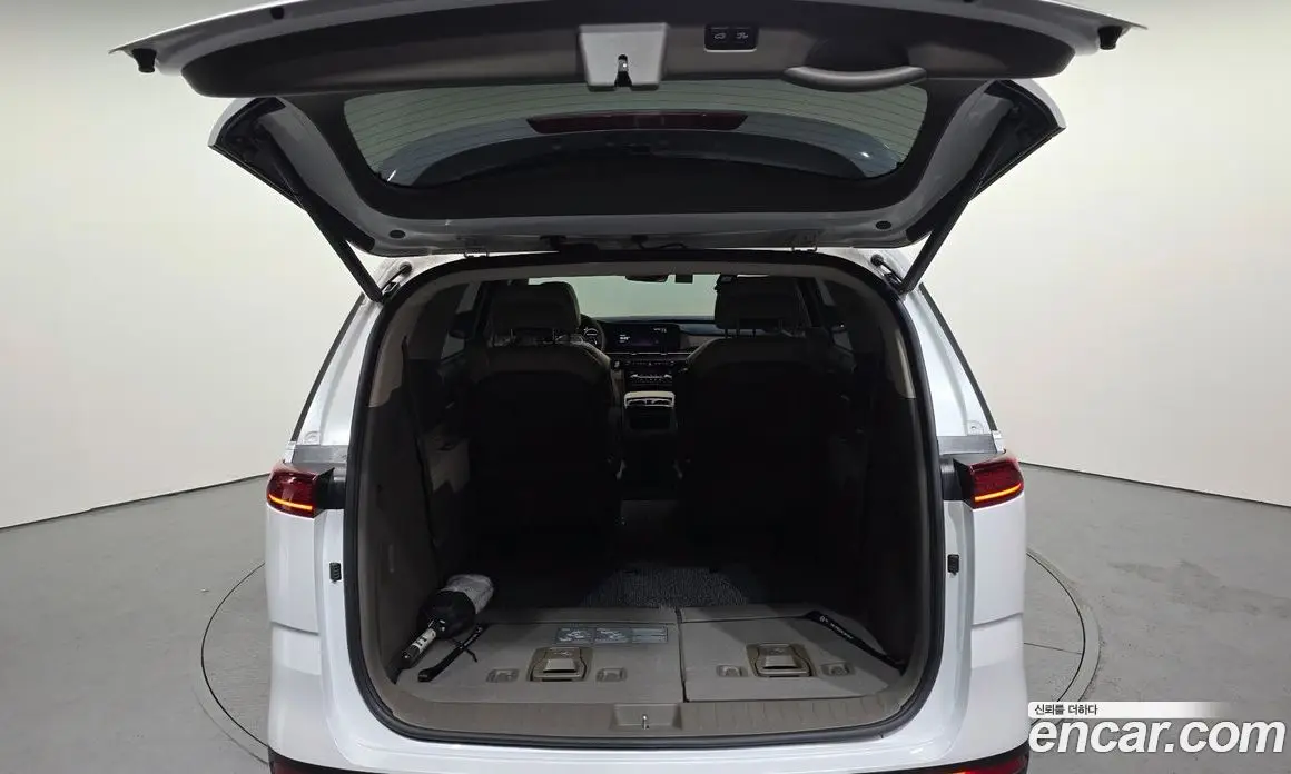 Kia Carnival 2023 2.2 автомат (гидро), фото 26