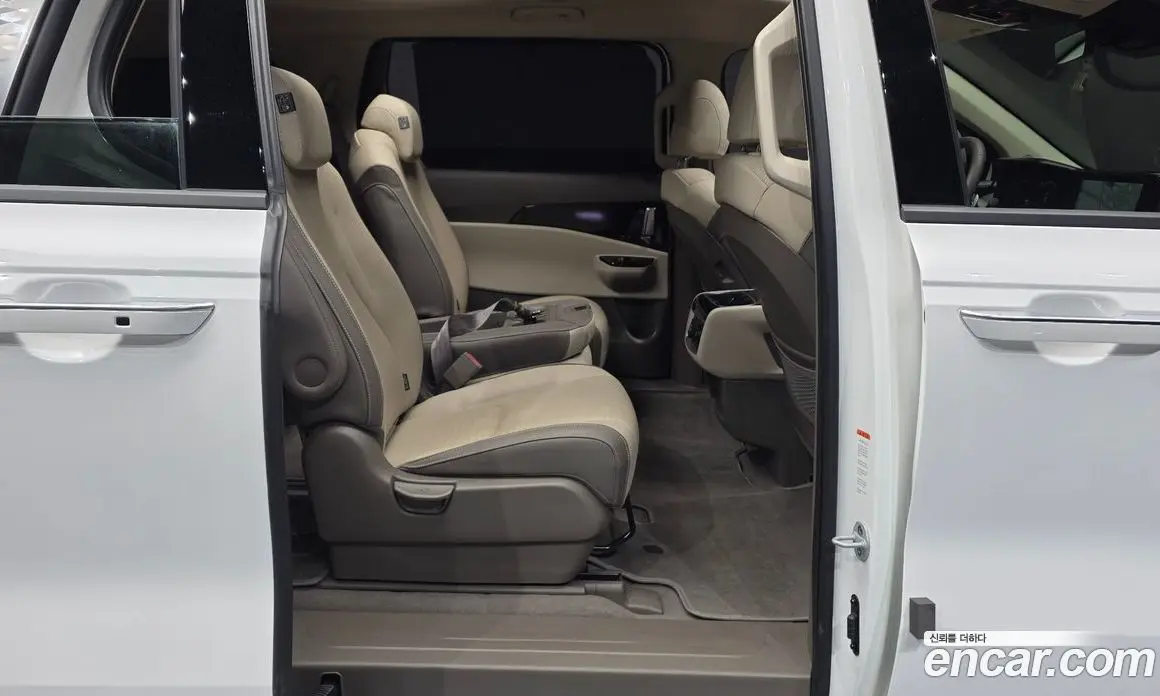 Kia Carnival 2023 3.5 автомат (гидро), фото 12